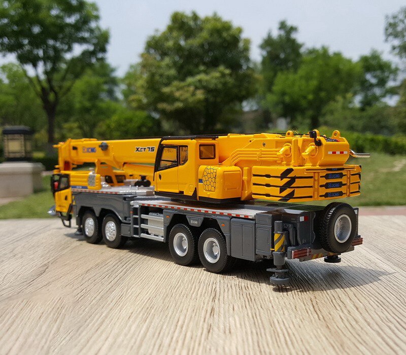 Grúa Hidráulica XCMG XCT75 Escala 1:50 (Modelo Descontinuado)