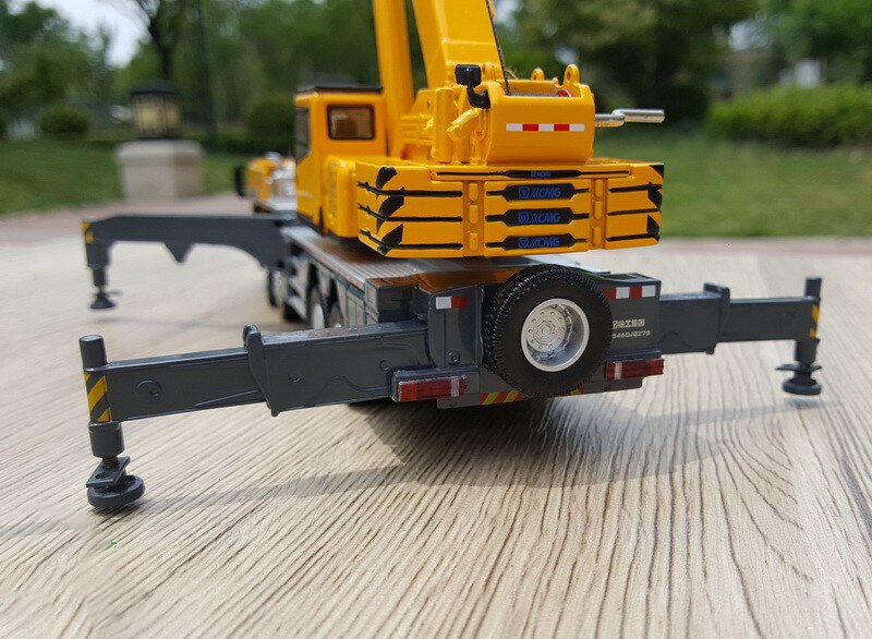 Grúa Hidráulica XCMG XCT75 Escala 1:50 (Modelo Descontinuado)