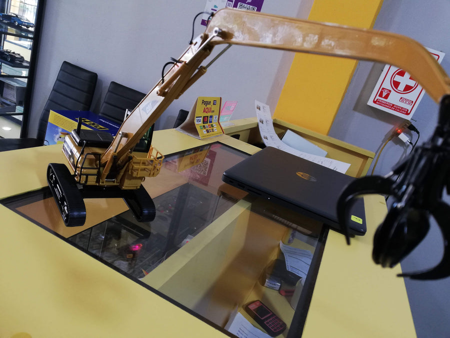 Manipulador De Materiales 345B Escala 1:50 (Modelo Descontinuado)