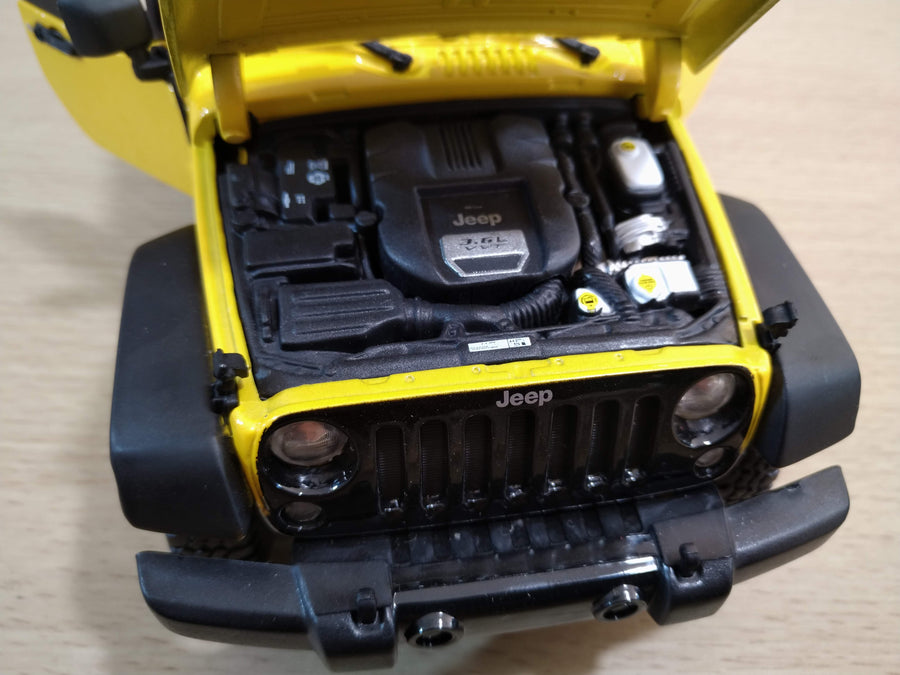 Auto Jeep Wrangler Año 2014 Escala 1:18 Edición Especial (Modelo Descontinuado)