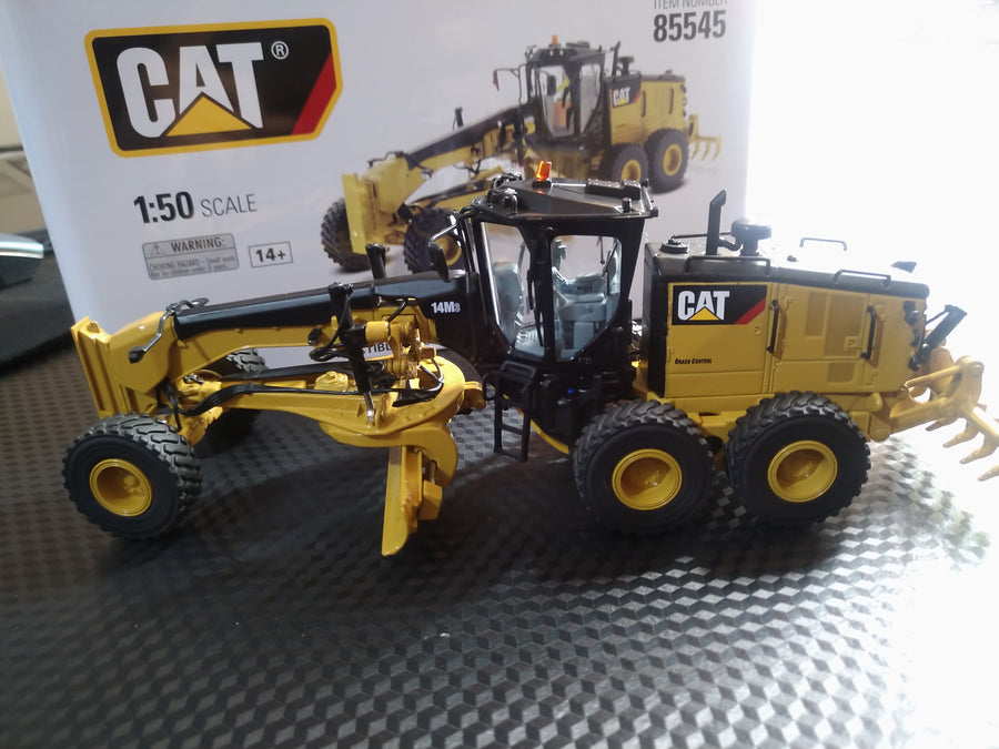 Motoniveladora  14M3 Escala 1:50 (Modelo Descontinuado)