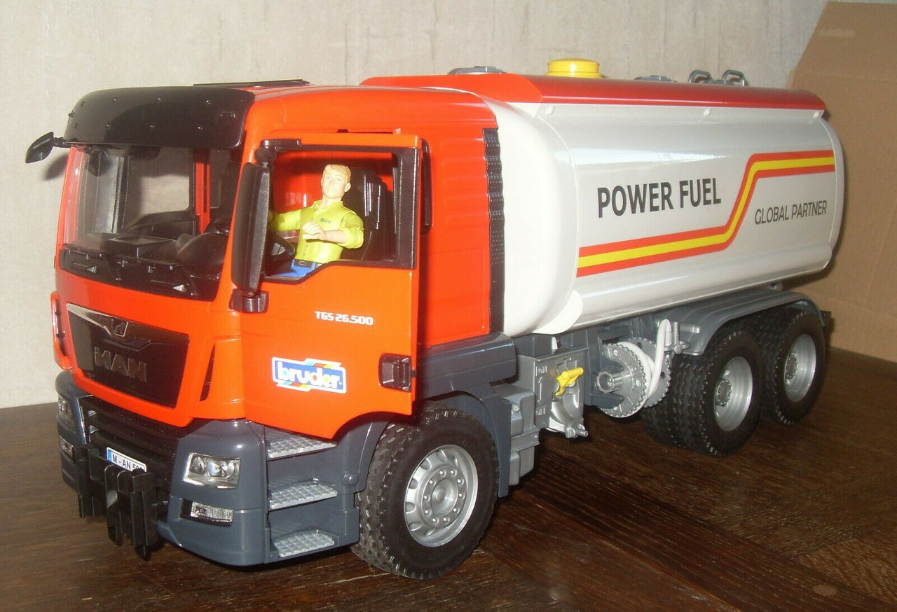 Camión Cisterna Man TGS Escala 1:16