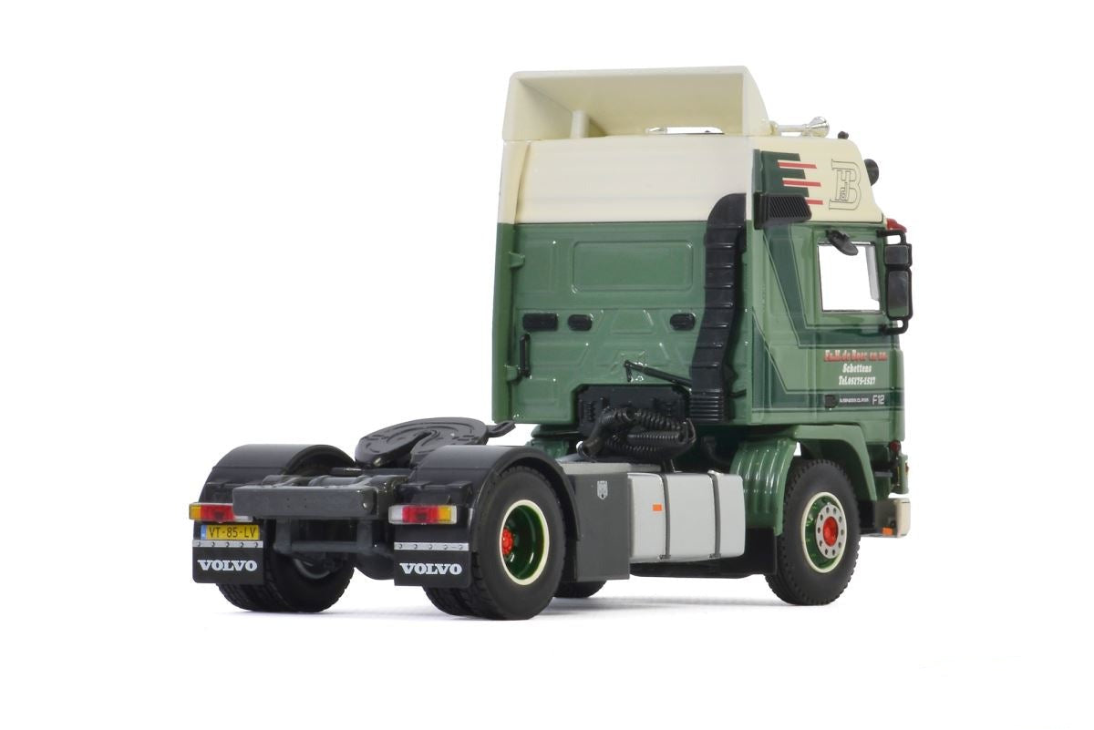 Tracto Camión Volvo F12 Escala 1:50 (Modelo Descontinuado)