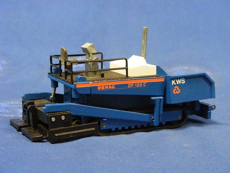 Asfaltadora Demag DF120C Escala 1:50 (Modelo Descontinuado) - KATZER