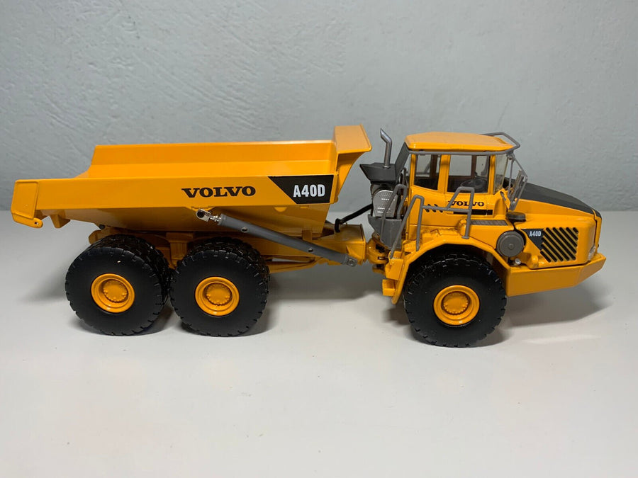 Camión Articulado Volvo A40D Escala 1:50 (Modelo Descontinuado) - KATZER