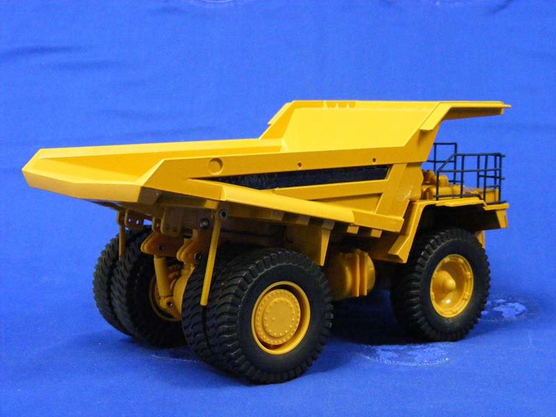 Camión Minero Komatsu HD785 Escala 1:45 (Modelo Descontinuado) - KATZER