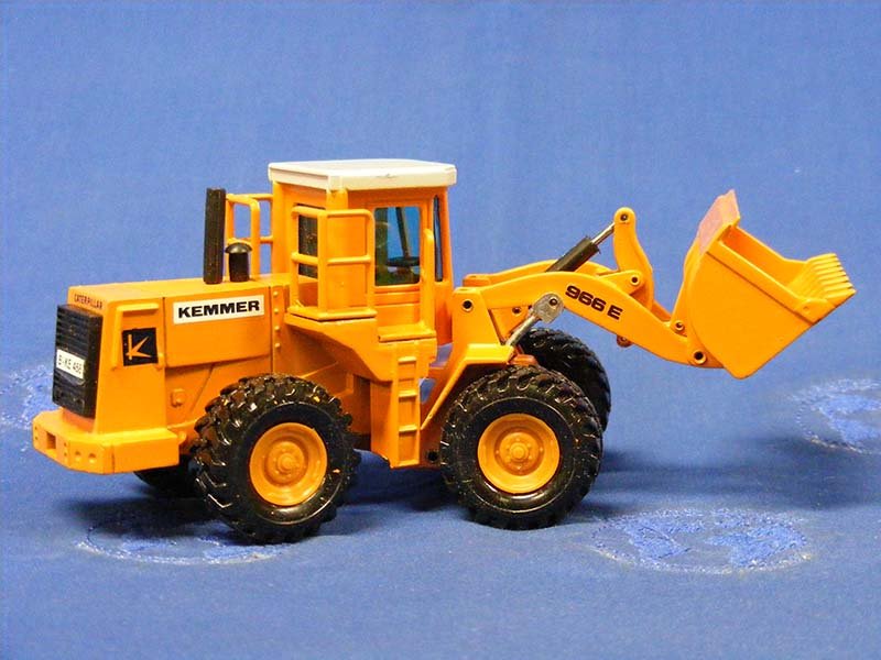 Cargador De Ruedas 966E Kemmer Escala 1:50 (Modelo Descontinuado) - KATZER