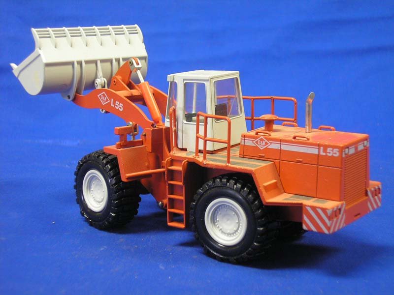 Cargador De Ruedas Q&K L55 Escala 1:50 (Modelo Descontinuado) - KATZER