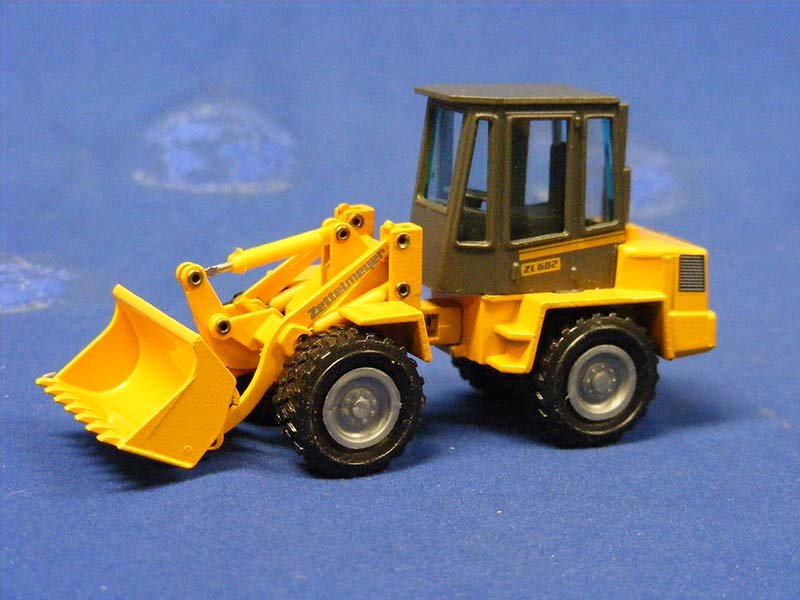 Cargador De Ruedas Zettlemeyer ZL602 Escala 1:50 (Modelo Descontinuado) - KATZER