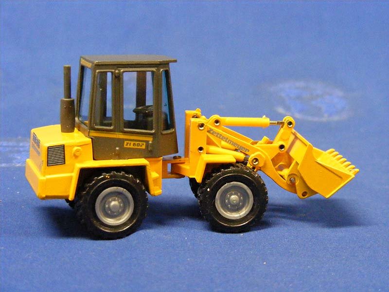 Cargador De Ruedas Zettlemeyer ZL602 Escala 1:50 (Modelo Descontinuado) - KATZER