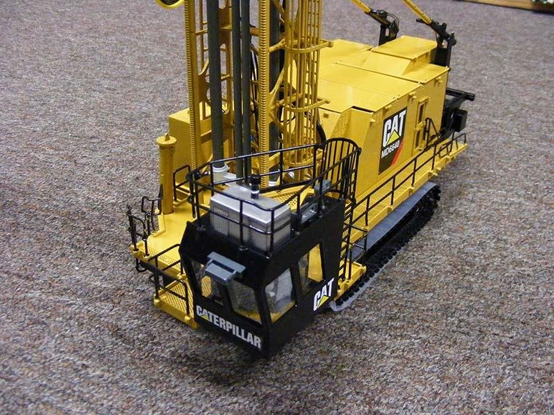 CUS31 Perforadora Caterpillar MD6640 Escala 1:50 - KATZER