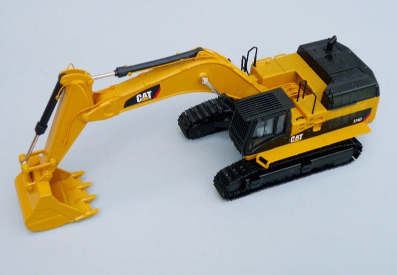 Excavadora De Orugas 374D Escala 1:50 (Modelo Descontinuado) - KATZER