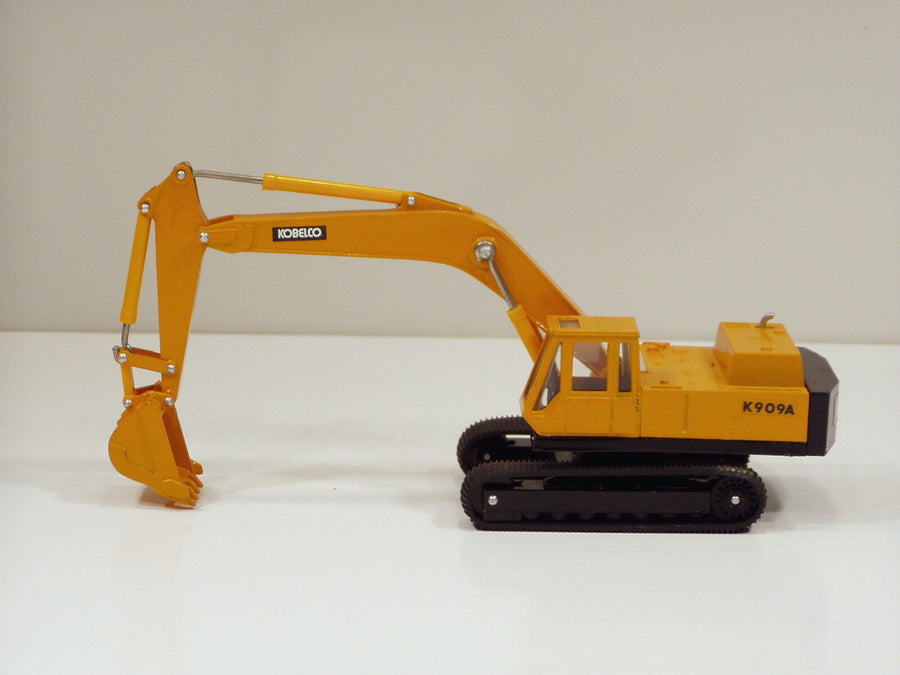 Excavadora De Orugas Kobelco K909A Escala 1:50 (Modelo Descontinuado) - KATZER