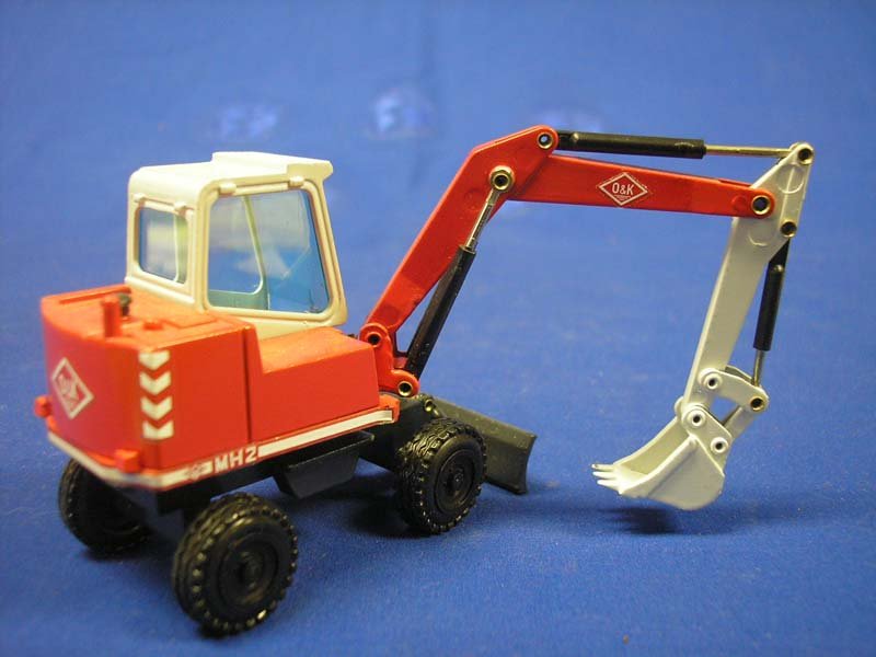 Excavadora De Ruedas O&K MH2 Escala 1:50 (Modelo Descontinuado) - KATZER