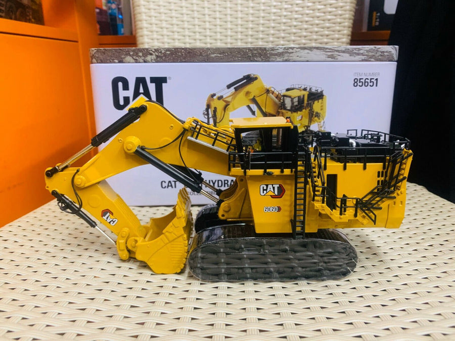 Excavadora Hidráulica 6060 Escala 1:87 - KATZER