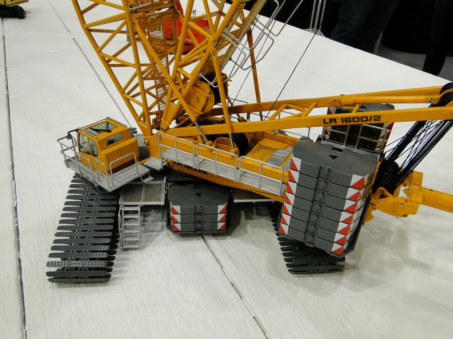Grúa de Oruga Liebherr LR1600-2 Escala 1:50 - KATZER
