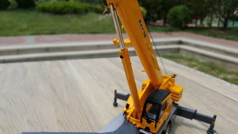 Grúa Hidráulica XCMG XCT75 Escala 1:50 (Modelo Descontinuado) - KATZER