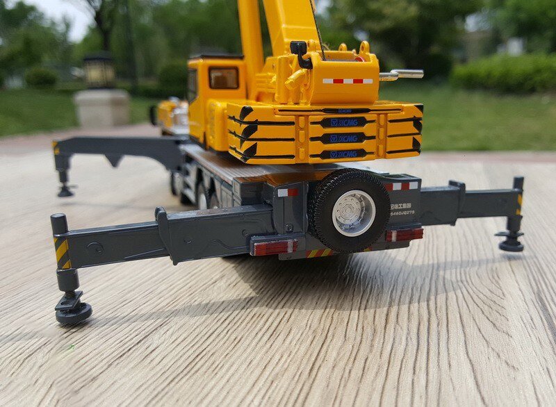 Grúa Hidráulica XCMG XCT75 Escala 1:50 (Modelo Descontinuado) - KATZER