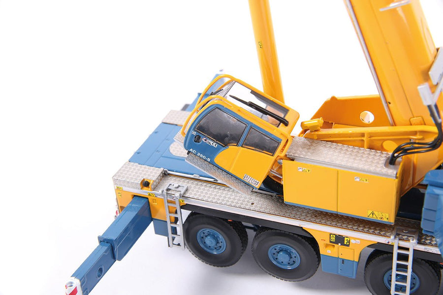Grúa Móvil Demag AC250-5 Escala 1:50 - KATZER