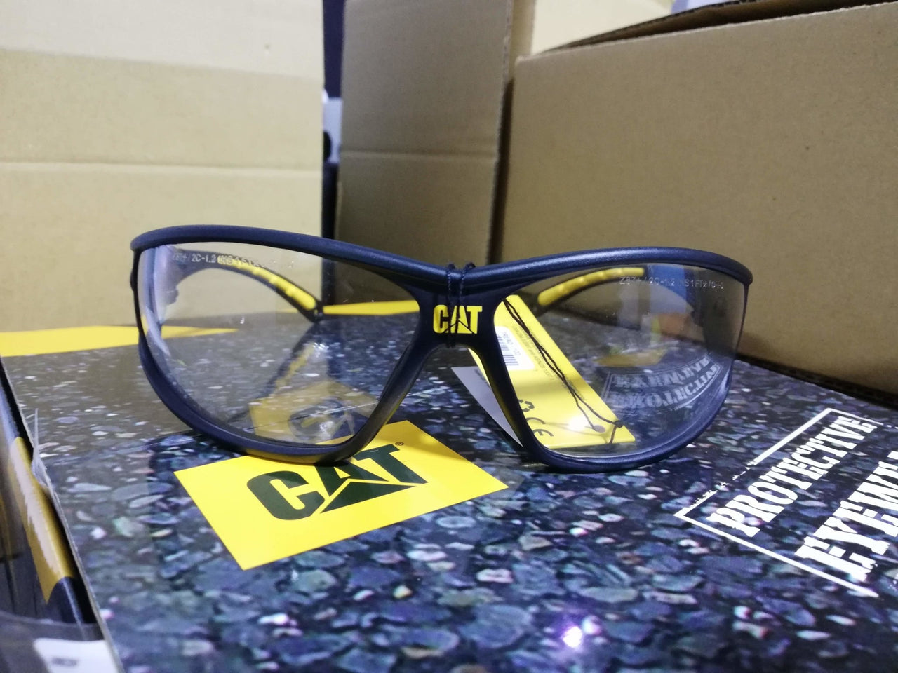 Lentes de Seguridad Cat Tread 100 Protección UV Transparente - KATZER
