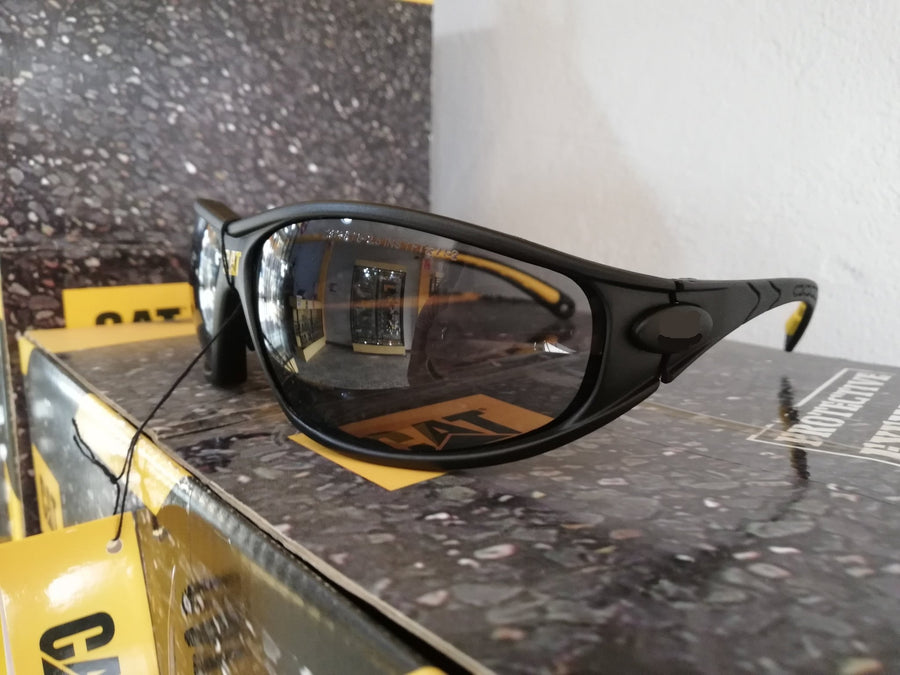 Lentes de Seguridad Cat Tread 104 Protección UV Negro - KATZER