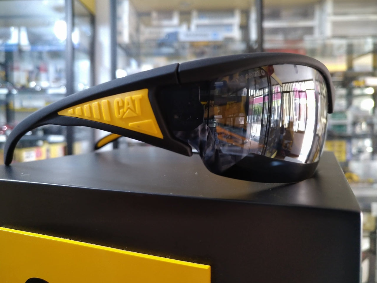 Lentes De Sol Cat CTS-STATOR-104P Lunas Negro Polarizadas - KATZER