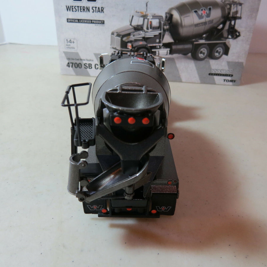 Mezcladora Western Star 4700 SB Escala 1:50 (Modelo Descontinuado) - KATZER