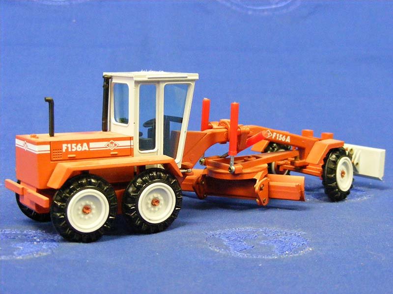 Motoniveladora O&K F156A Escala 1:50 (Modelo Descontinuado) - KATZER