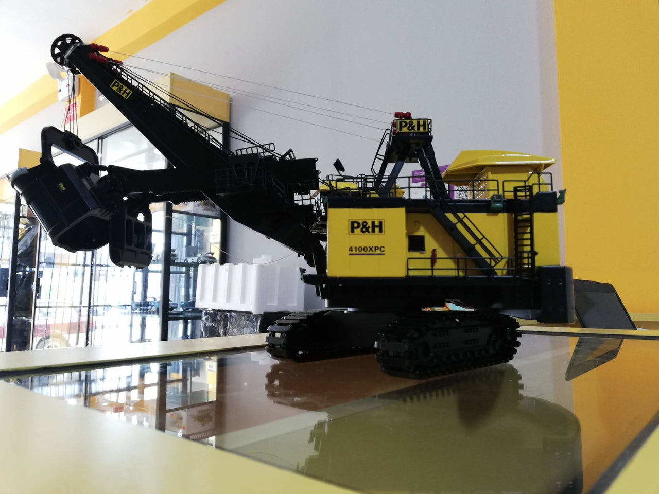 Pala Minera P&H 4100XPB Escala 1:87 (Modelo Descontinuado) - KATZER