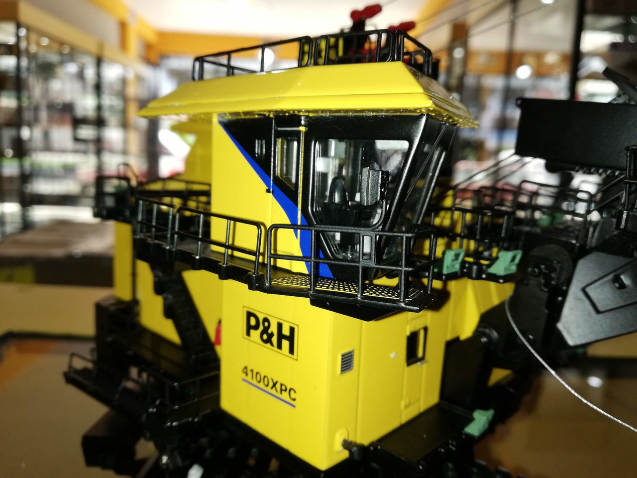 Pala Minera P&H 4100XPB Escala 1:87 (Modelo Descontinuado) - KATZER