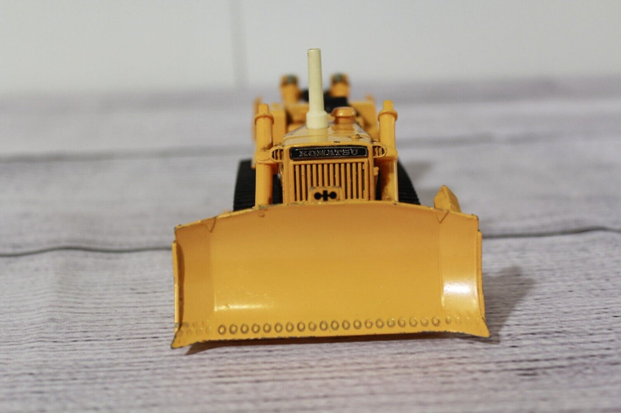 Tractor De Orugas Komatsu D355A Escala 1:50 (Modelo Descontinuado)