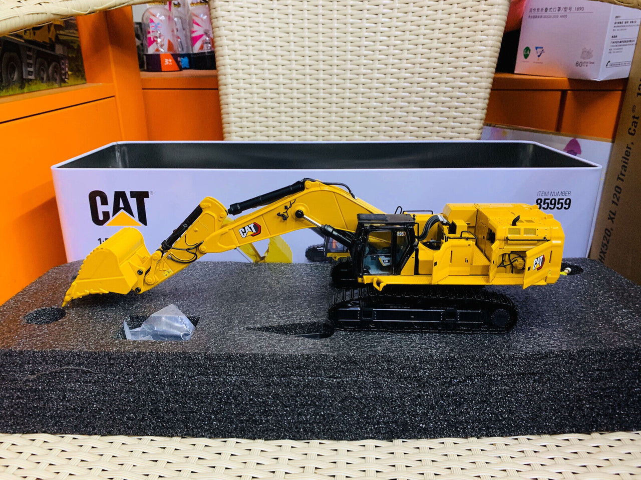 Excavadora De Orugas  395 Escala 1:50