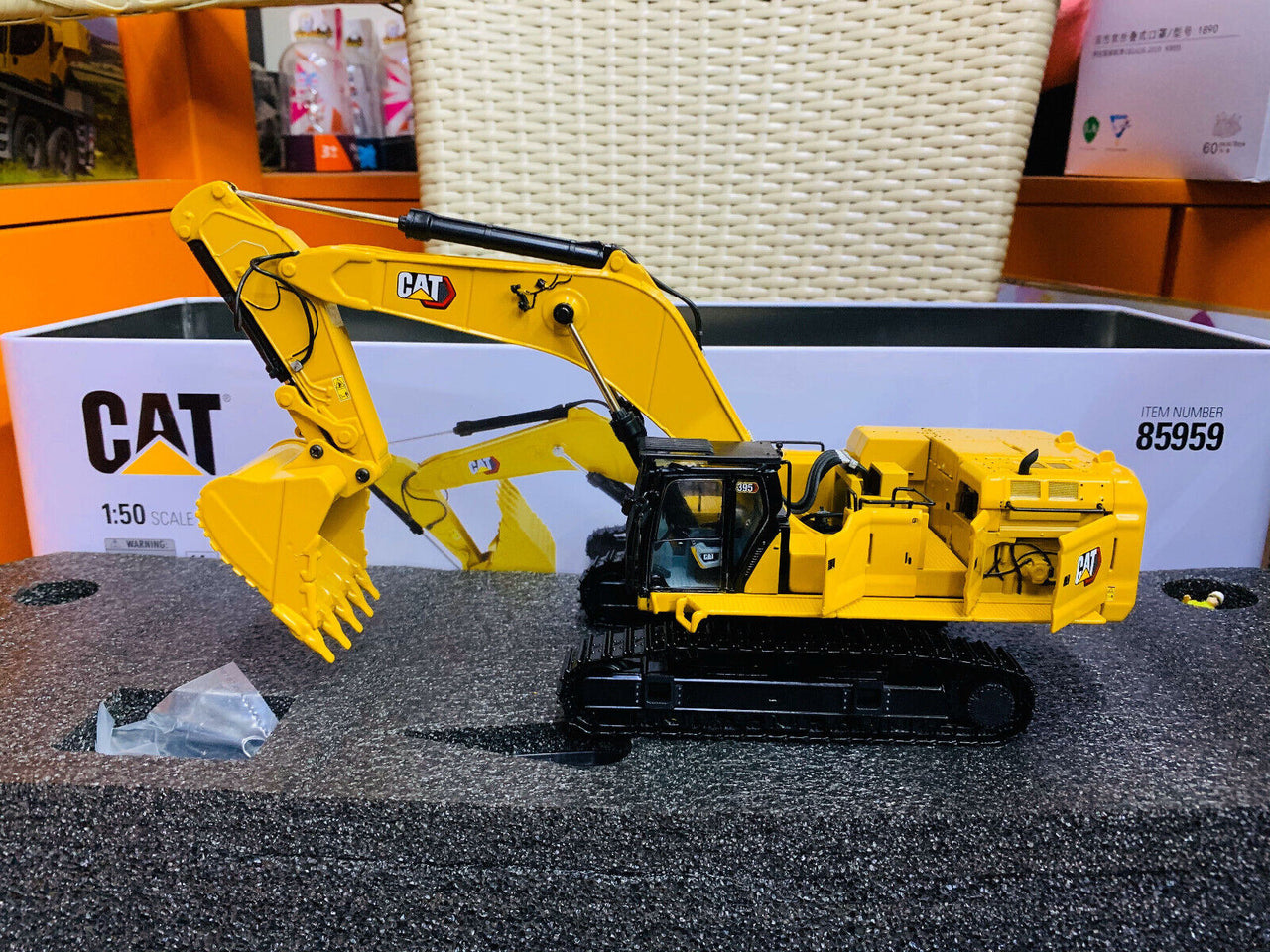 Excavadora De Orugas  395 Escala 1:50