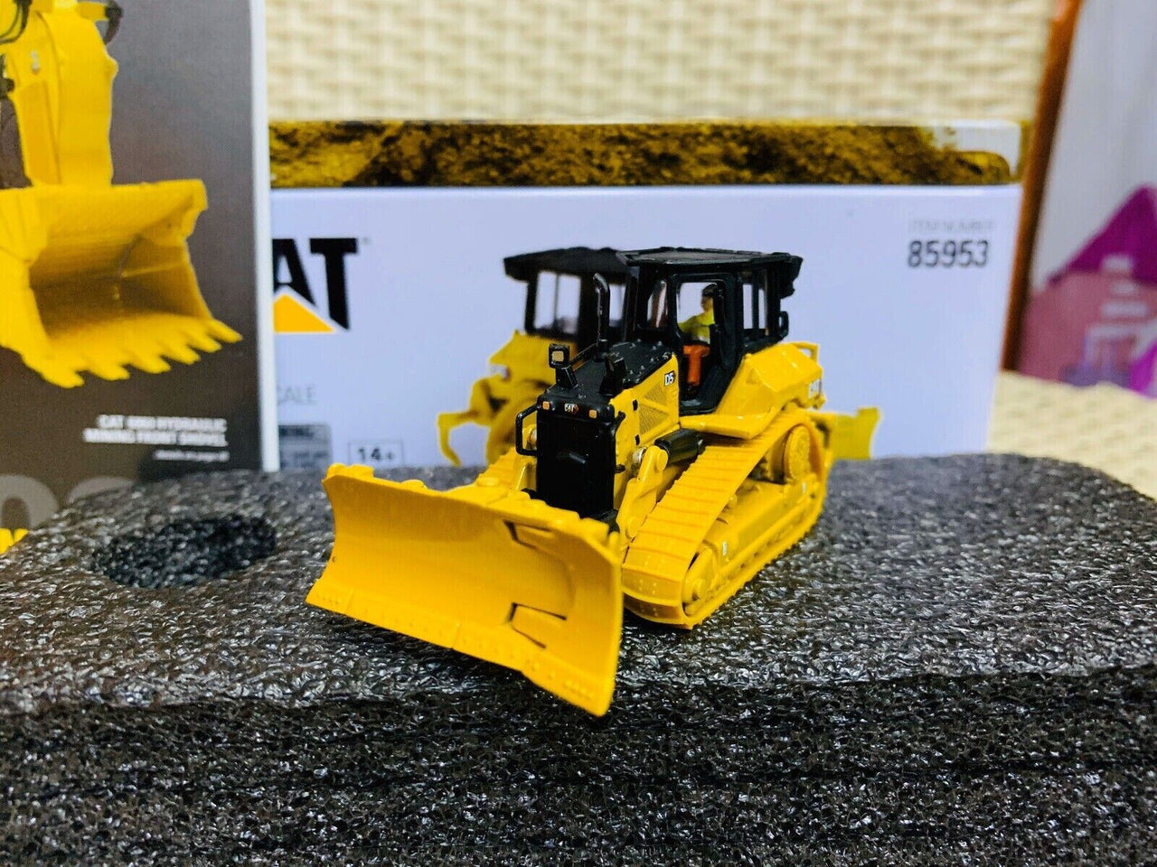 Tractor De Orugas  D5 Escala 1:87