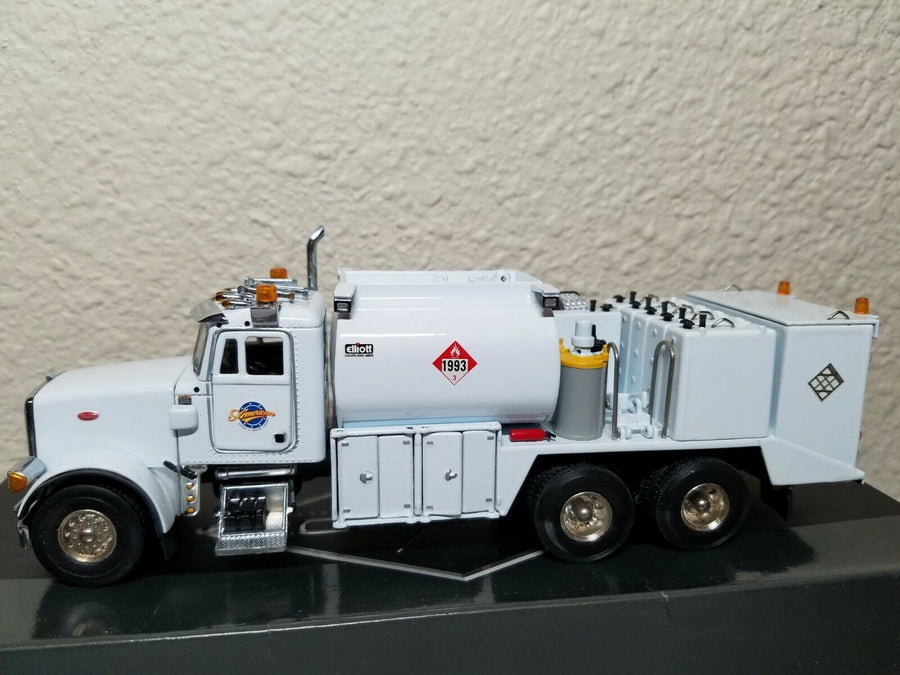 SW2041-AA Camión de Servicio Peterbilt 357 Blanco Escala 1:50 (Modelo Descontinuado) - KATZER