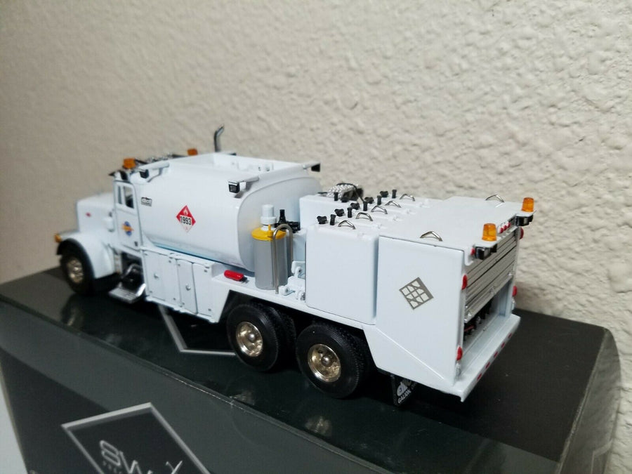 SW2041-AA Camión de Servicio Peterbilt 357 Blanco Escala 1:50 (Modelo Descontinuado) - KATZER