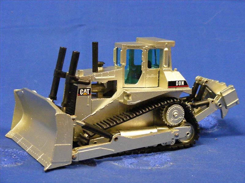 Tractor De Orugas D8N Escala 1:50 (Modelo Descontinuado) - KATZER