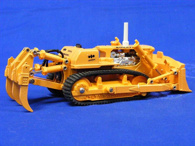 Tractor De Orugas Komatsu D355A Escala 1:50 (Modelo Descontinuado) - KATZER