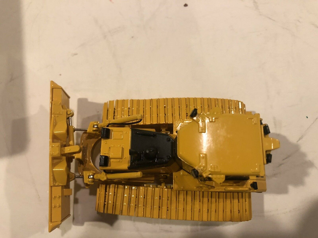 Tractor De Orugas Komatsu D65PX - 17 Escala 1:50 - KATZER