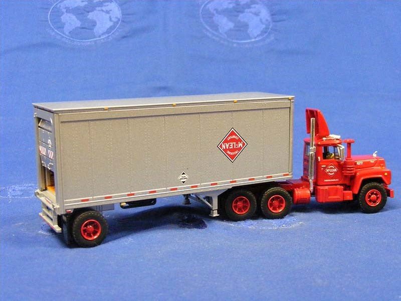Traíler Mack R - Model 28' McLean Trucking Company Escala 1:64 - KATZER