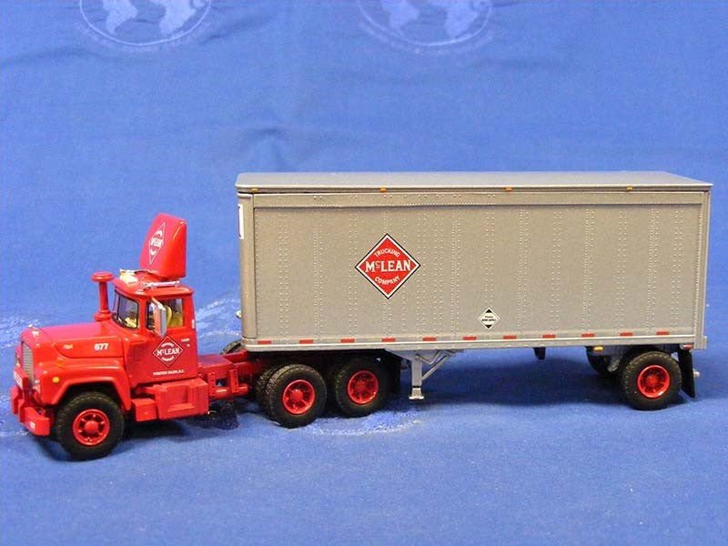 Traíler Mack R - Model 28' McLean Trucking Company Escala 1:64 - KATZER