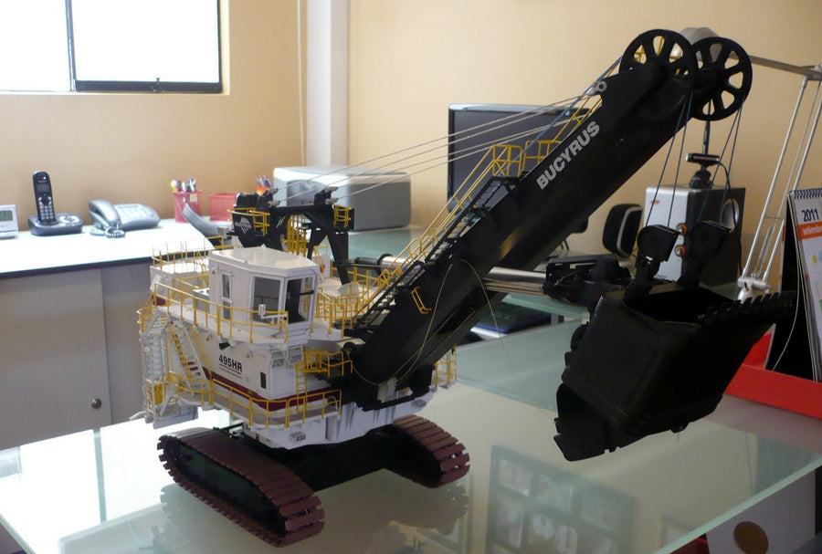 TWH-012 Pala Minera Bucyrus 495HR Escala 1:50 (Modelo Descontinuado) - KATZER