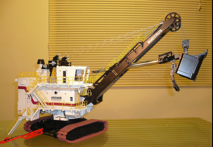 TWH-012 Pala Minera Bucyrus 495HR Escala 1:50 (Modelo Descontinuado) - KATZER