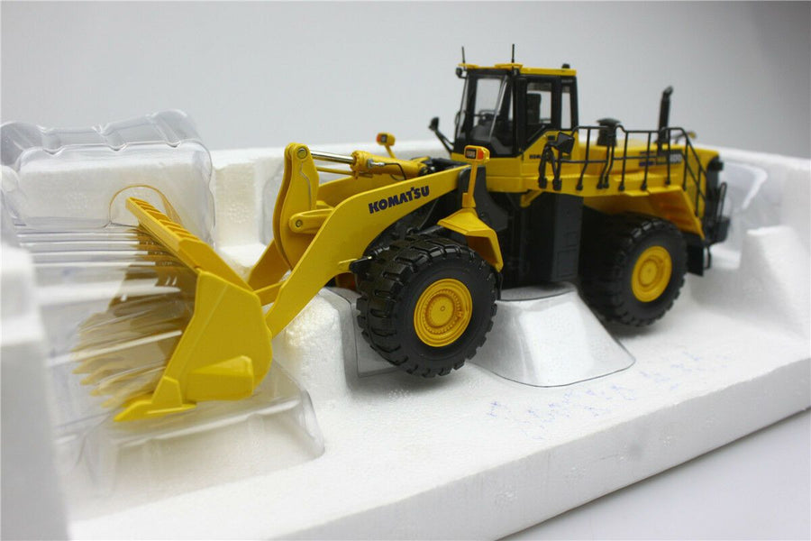UH8008 Cargador de Ruedas Komatsu WA600 Escala 1:50 - KATZER