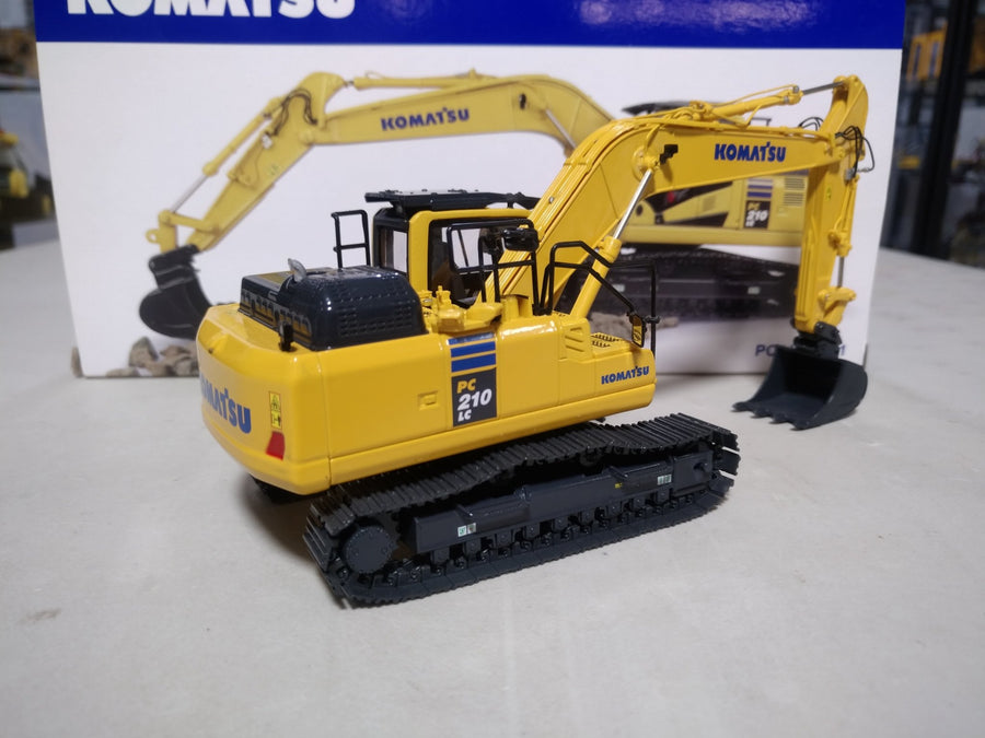 UH8122 Excavadora Komatsu PC210LC-11 Escala 1:50 - KATZER